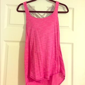 Brand new lululemon top with bra-size 6